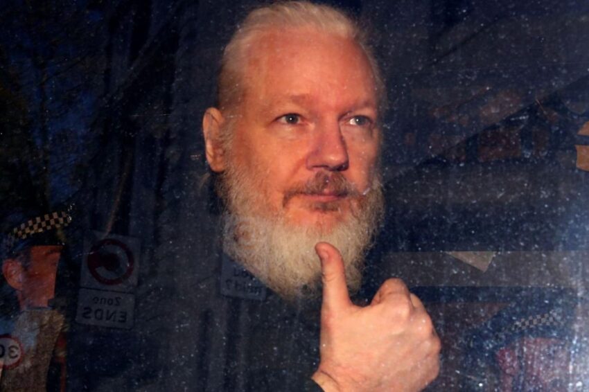 DAO Julian Assange İçin Çabalamaya Kararlı